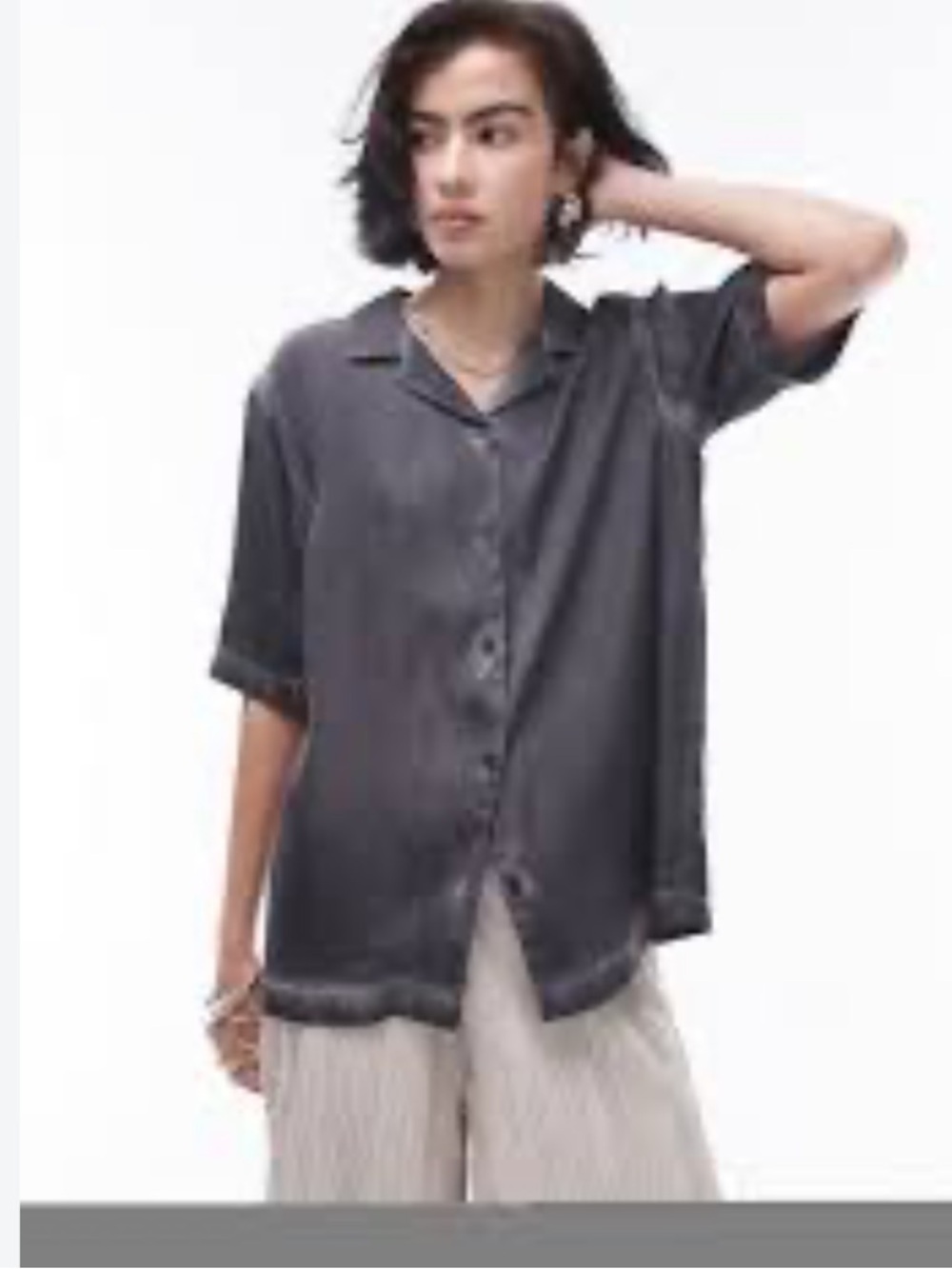 Topshop Short Sleeve Button-Up Shirt in Charcoal Gray Large